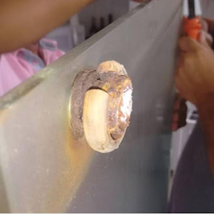 Serviço de manutenção e troca de roldana em vidro, Temper RJ Vidros, RJ